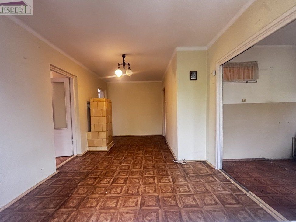 Trzy pokoje z dwoma balkonami