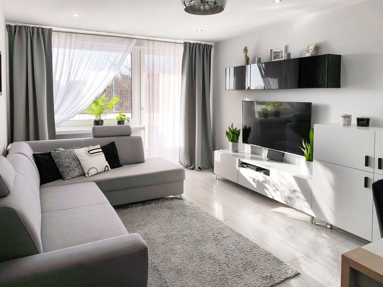 Słoneczne, umeblowane M3 z oddzielną kuchnią