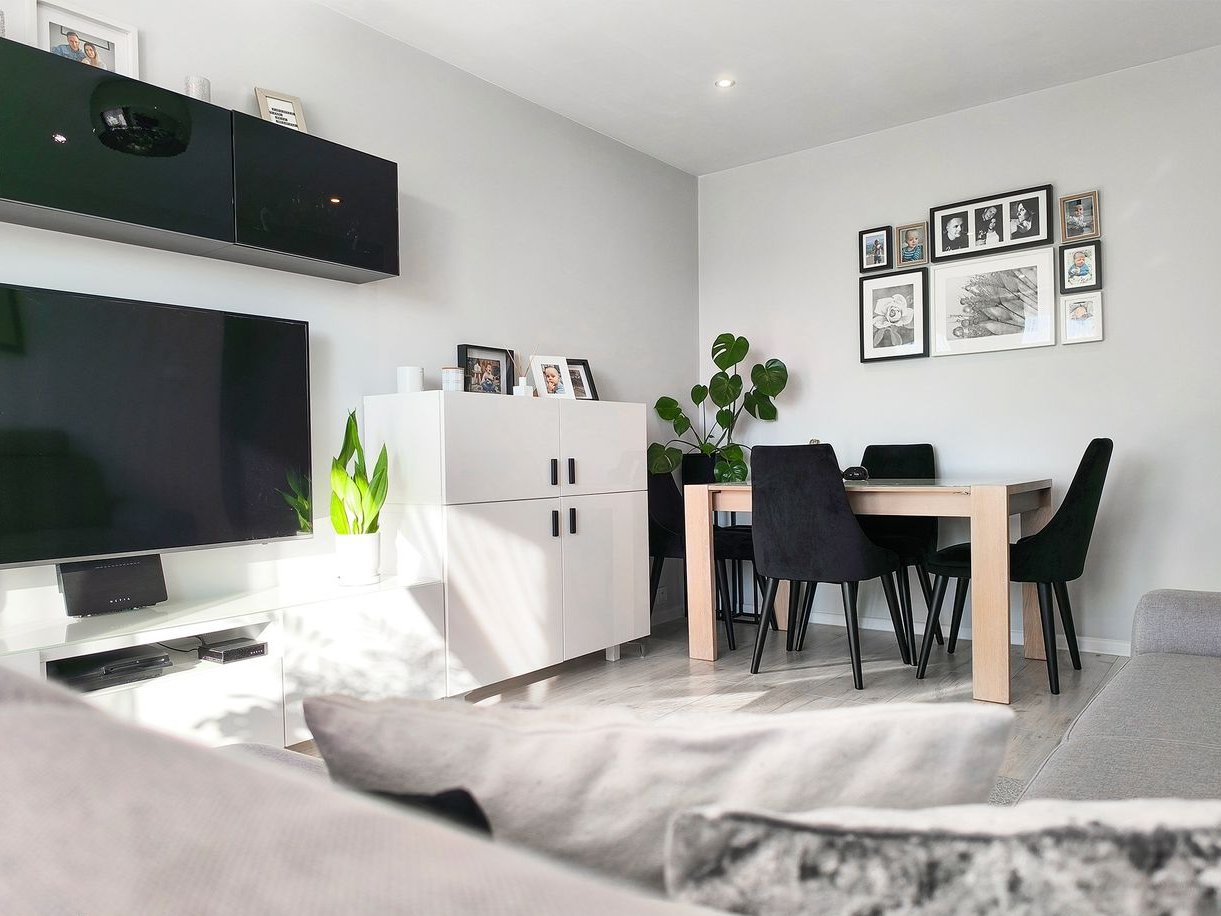 Słoneczne, umeblowane M3 z oddzielną kuchnią