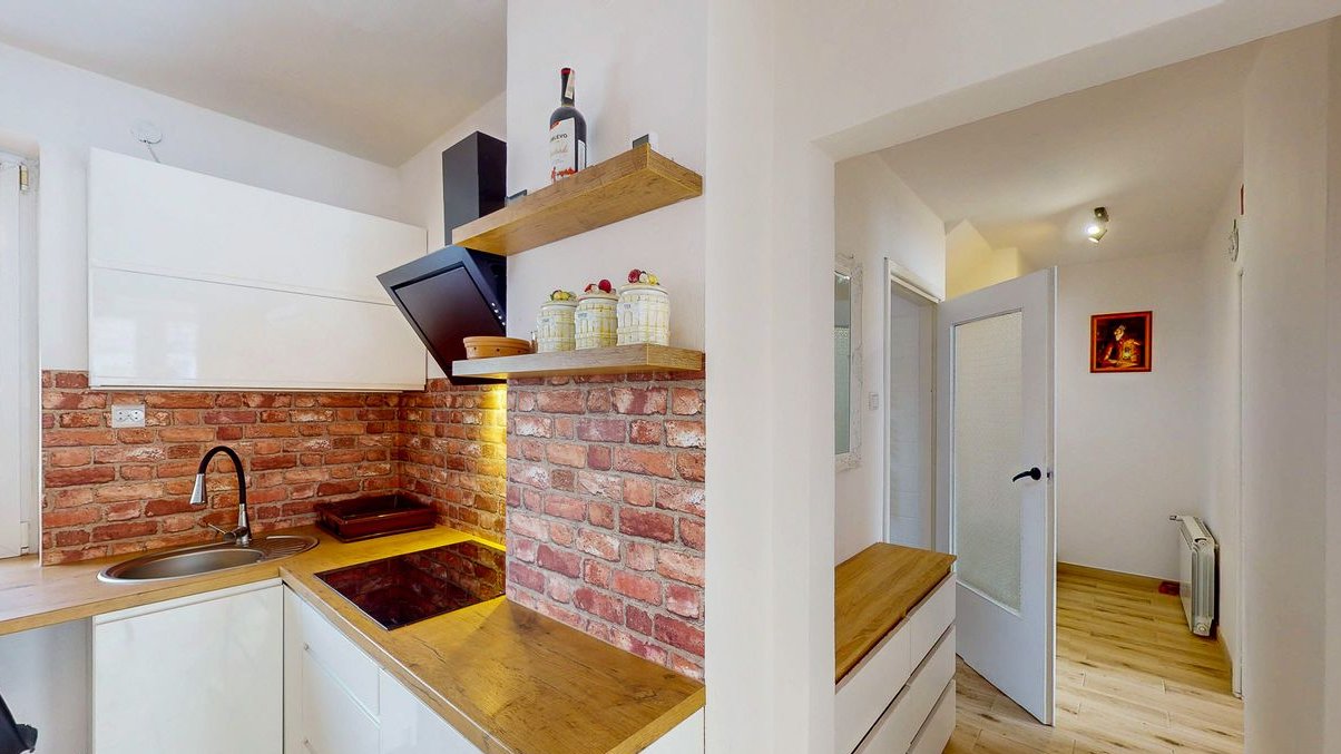 Dom wolnostojący/duża działka/garaż