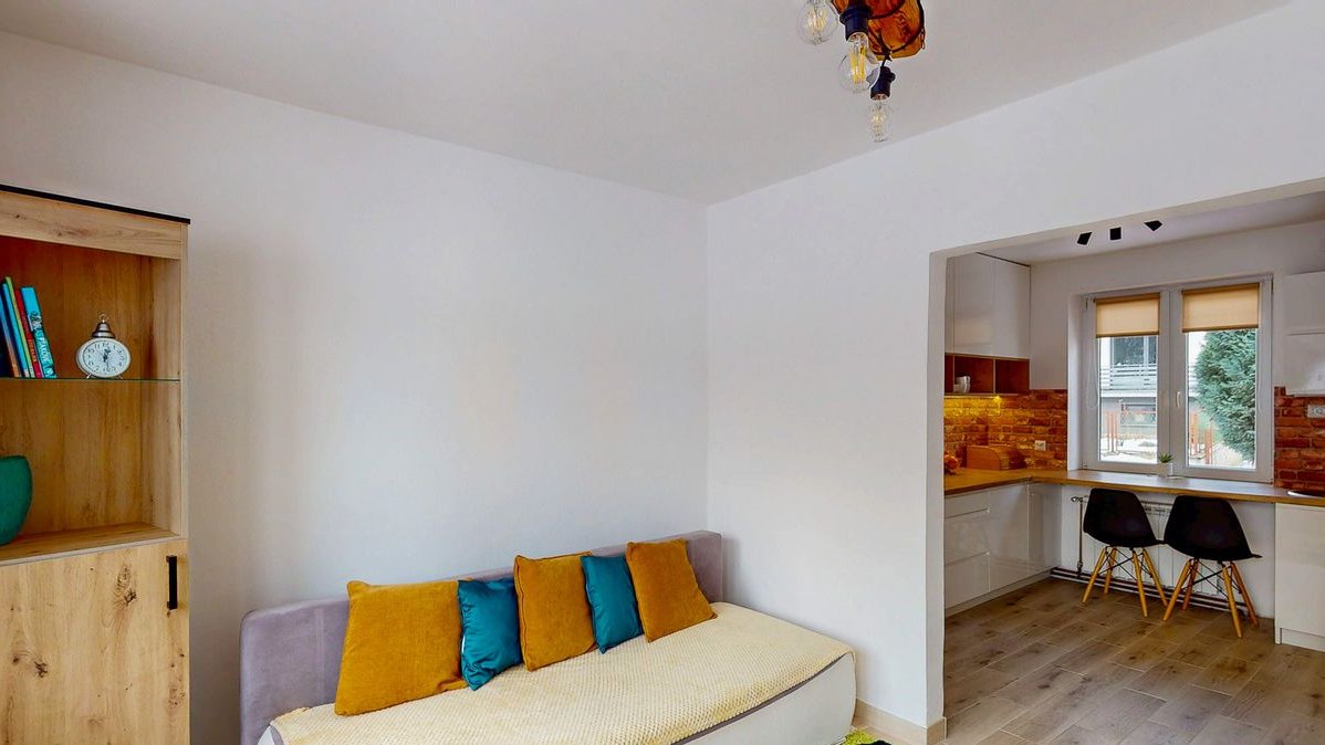 Dom wolnostojący/duża działka/garaż