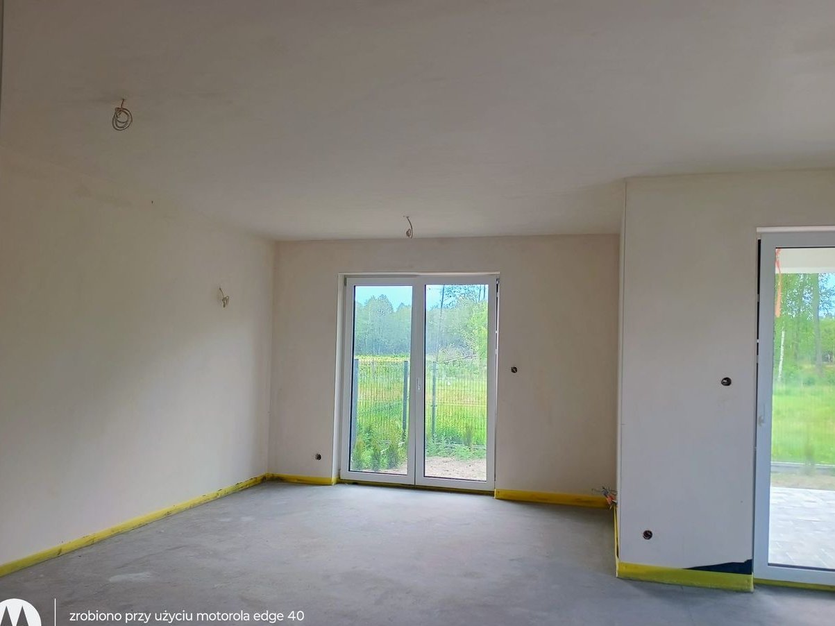 Dom jednorodzinny z 3 sypialniami. Cicha okolica, świetna komunikacja