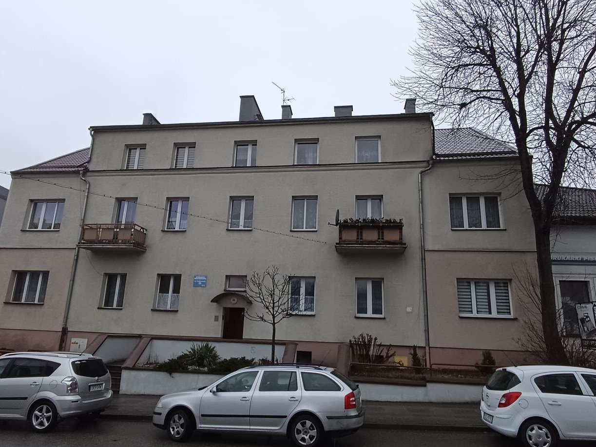 Sprzedam mieszkanie 429000 zł (piwnica, strych, ogrodzone podwórko)