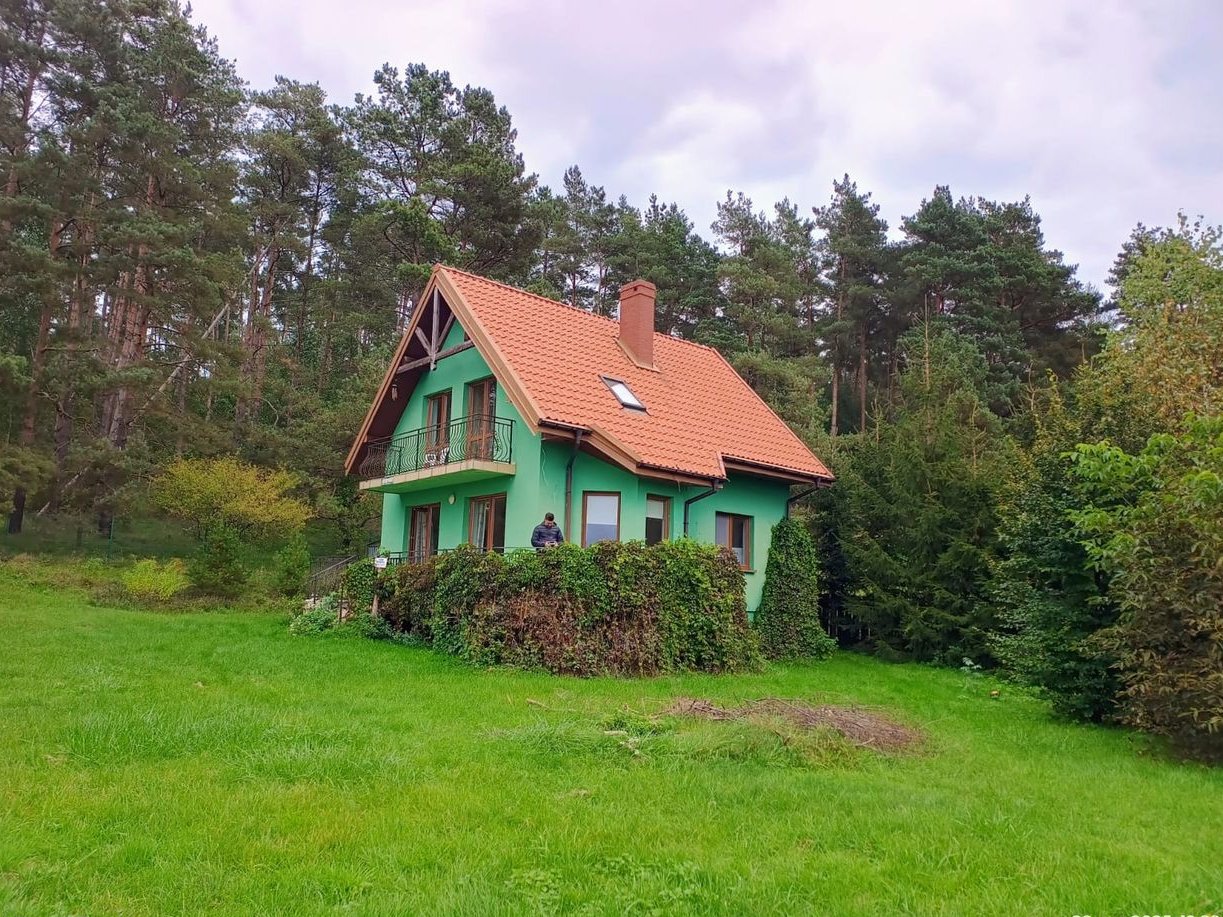 Dom na zadupiu z własną linią brzegową dla ceniących ciszę i przyrodę