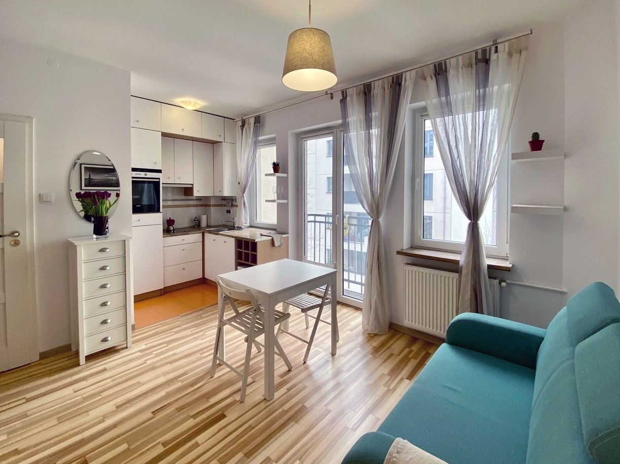 Twoje pierwsze M na Ochocie – jasne, ciche, z balkonem i windą