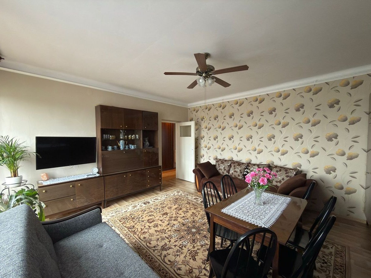 Dwupokojowe mieszkanie 52 m² /balkon/piwnica/strych