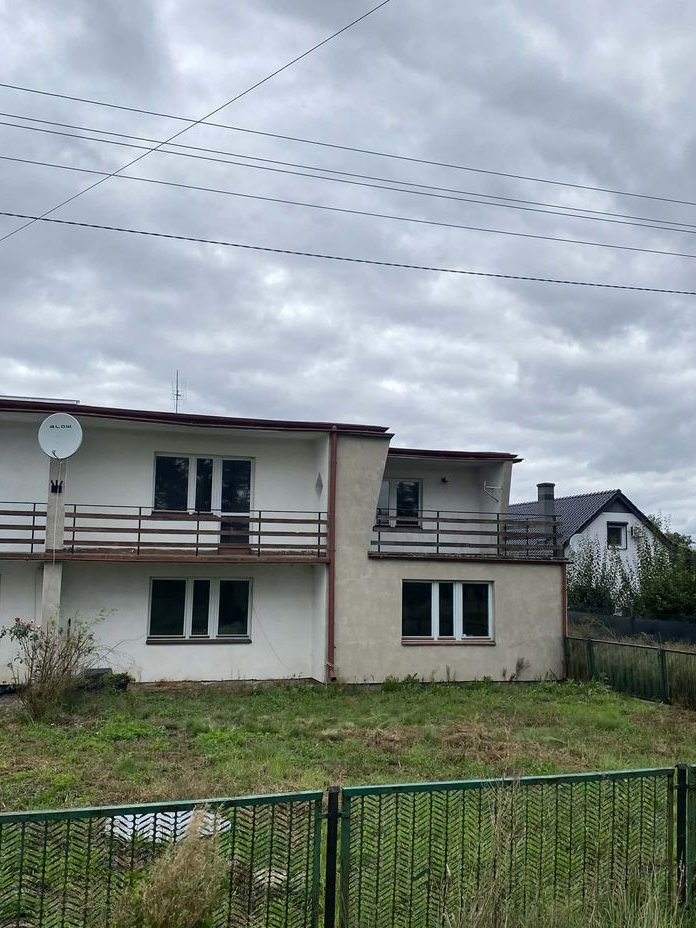 Dom jednorodzinny w zabudowie bliźniaczej do remontu - Krasowiec