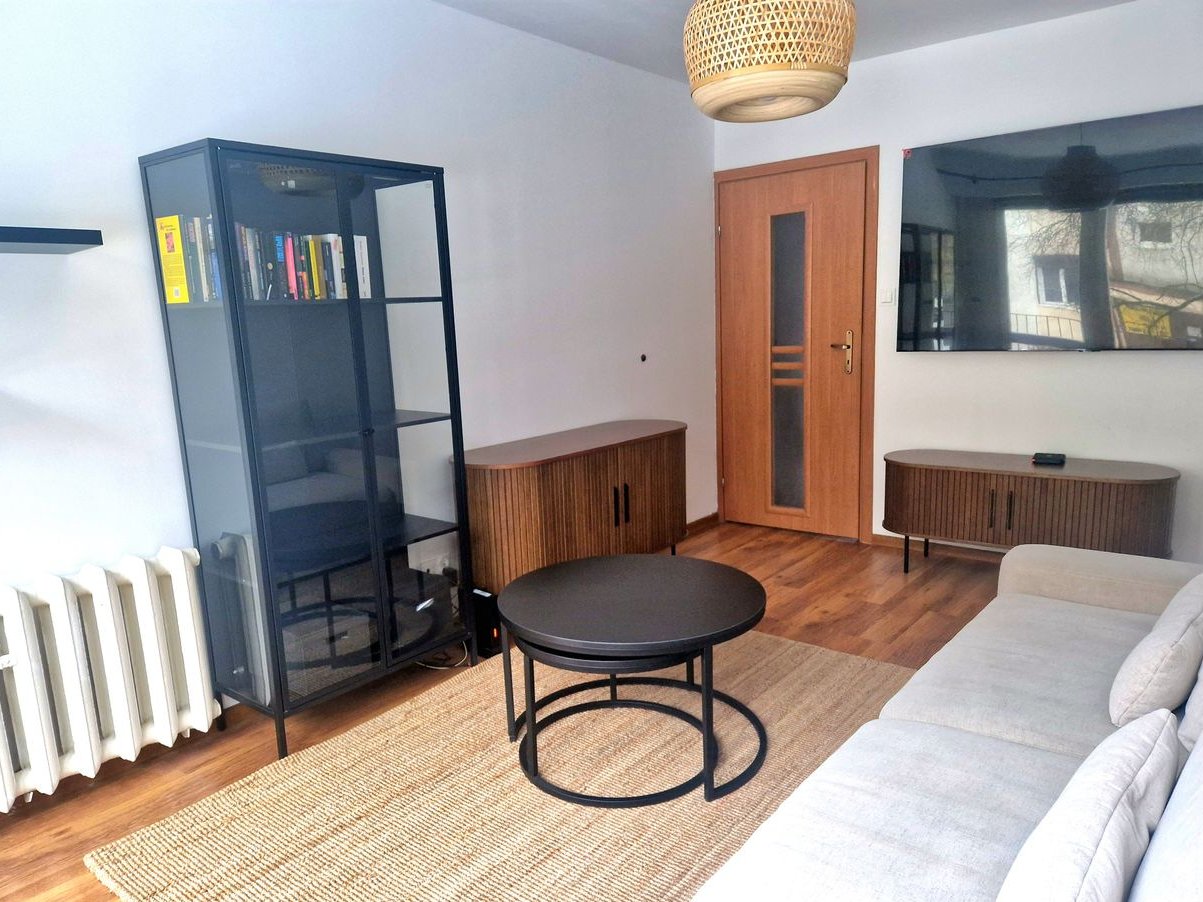 Na sprzedaż 2-pokojowe parterowe mieszkanie w centrum,po remoncie