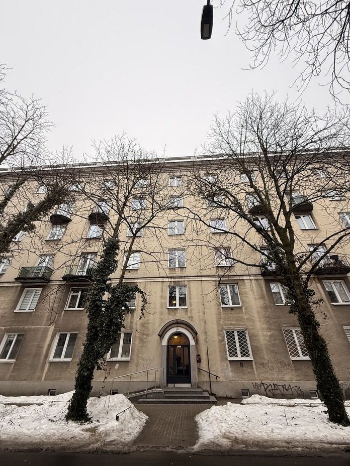 Kamienica przy Metrze Racławicka