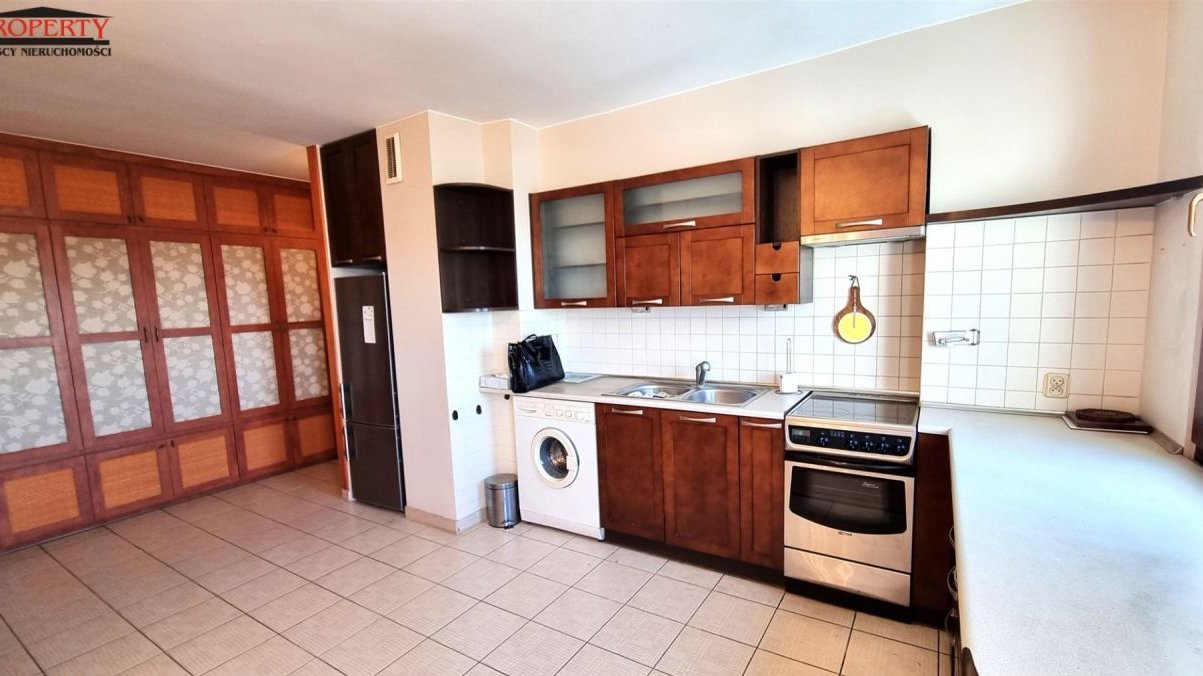 okazja- 450 tys. 3 pokoje, parking dla lokatorów