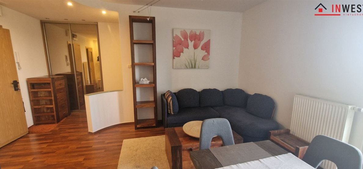 Super 2 Pokoje Z Balkonem I Garażem ; 2000 rok