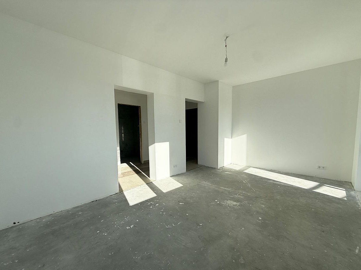 Ząbki - 57 m2 - 2 pokoje z oddzielną kuchnią - Parking -do wykończenia