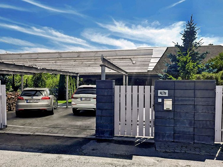 Parterowy dom blisko centrum miasta