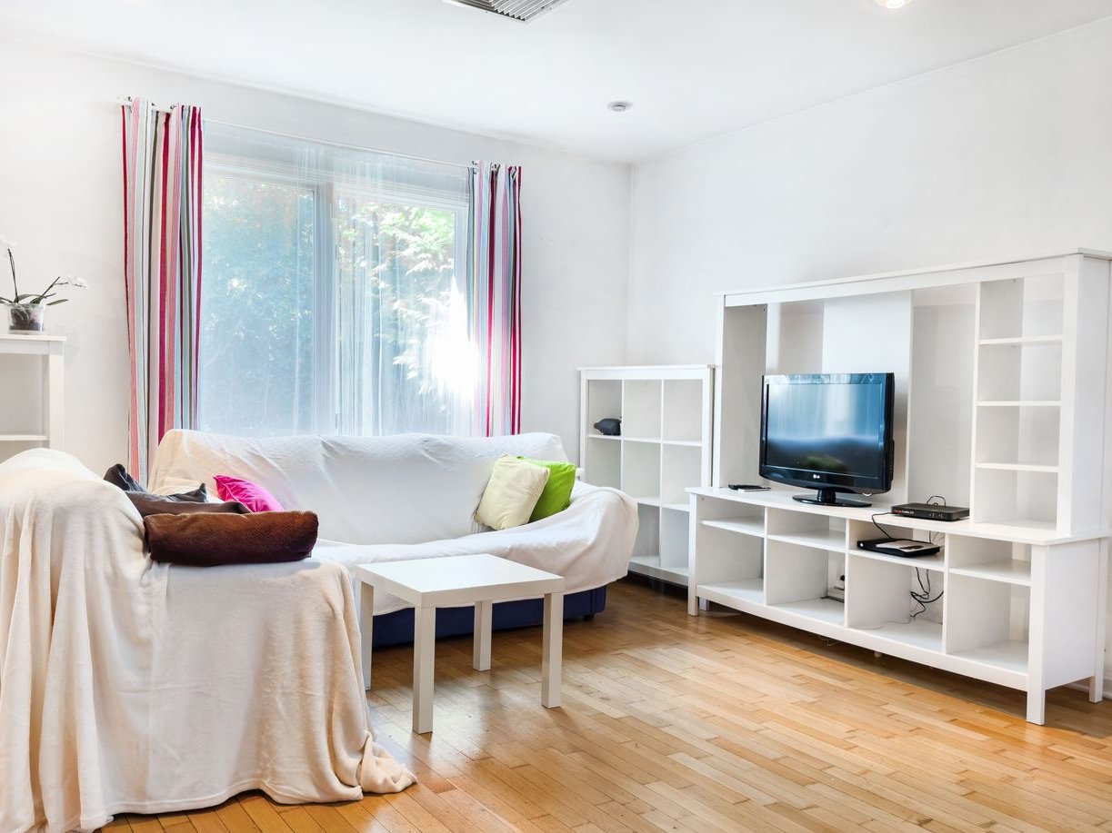 Przestronny dom z garażem w spokojnej okolicy