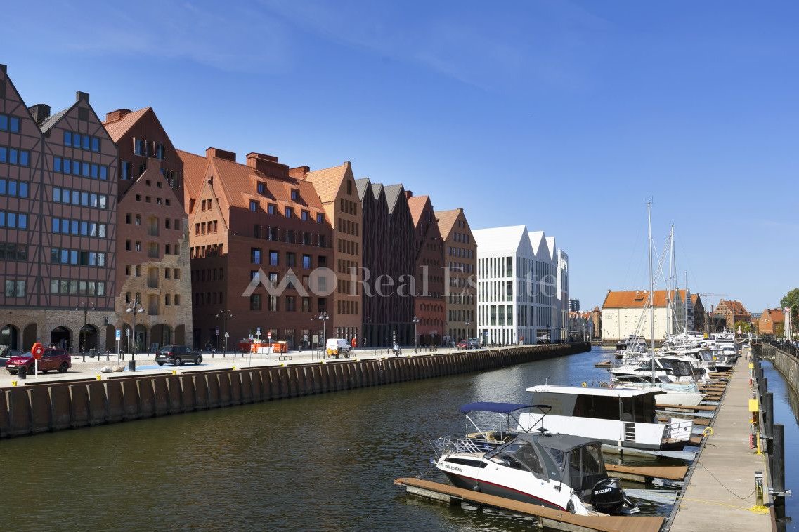 Granaria/Wyspa Spichrzów/Widok na Marinę