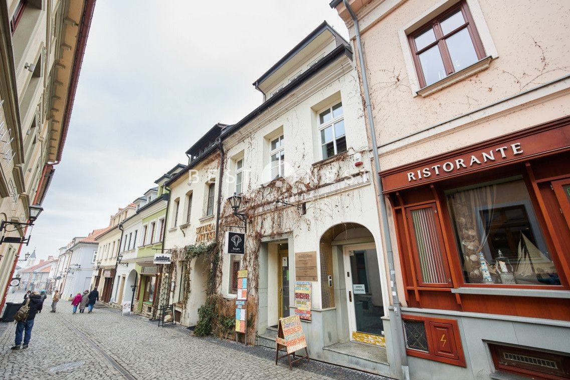 Kamienica przy rynku | 4 niezależne lokale