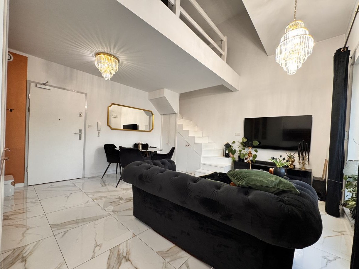 Wspaniałe mieszkanie na popularnych 4 Wieżach! Do wejścia! Idealne!