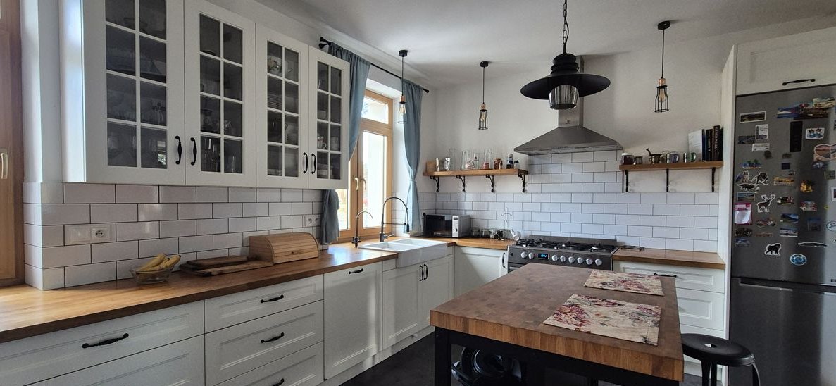 ZAREZERWOWANE Przestronny dom z garażem, blisko centrum