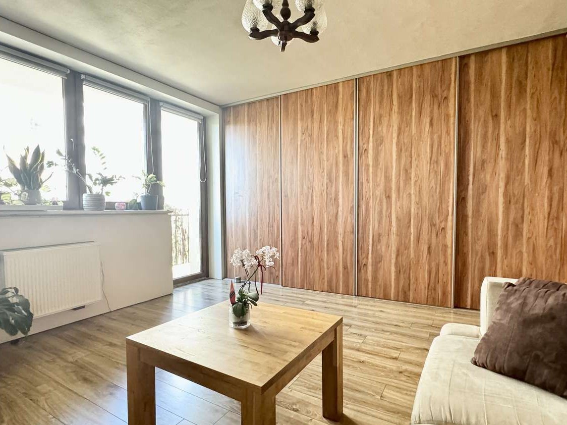 KRZYKI, Borek, 3 pokoje, pełen rozkład, BALKON