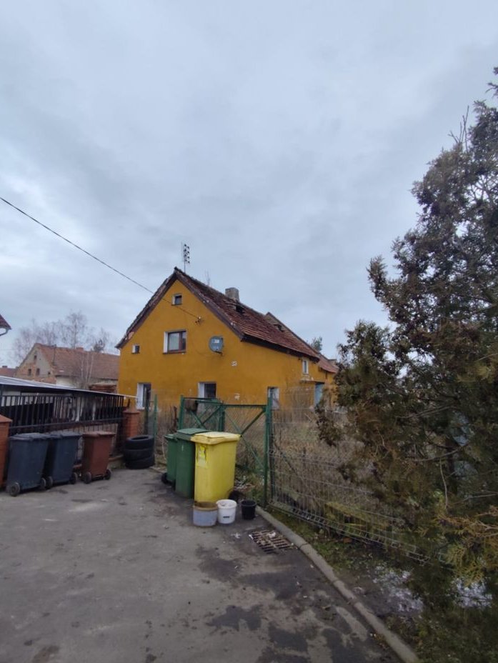 Gola Grodkowska dom do kapitalnego remontu w cenie działki