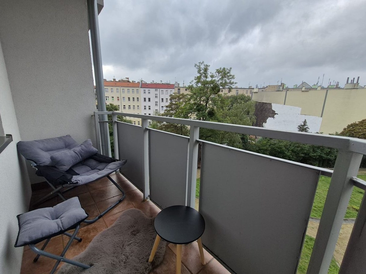 ul. Długa 1998 r. Szczepin Stare Miasto , balkon, winda , piwnica