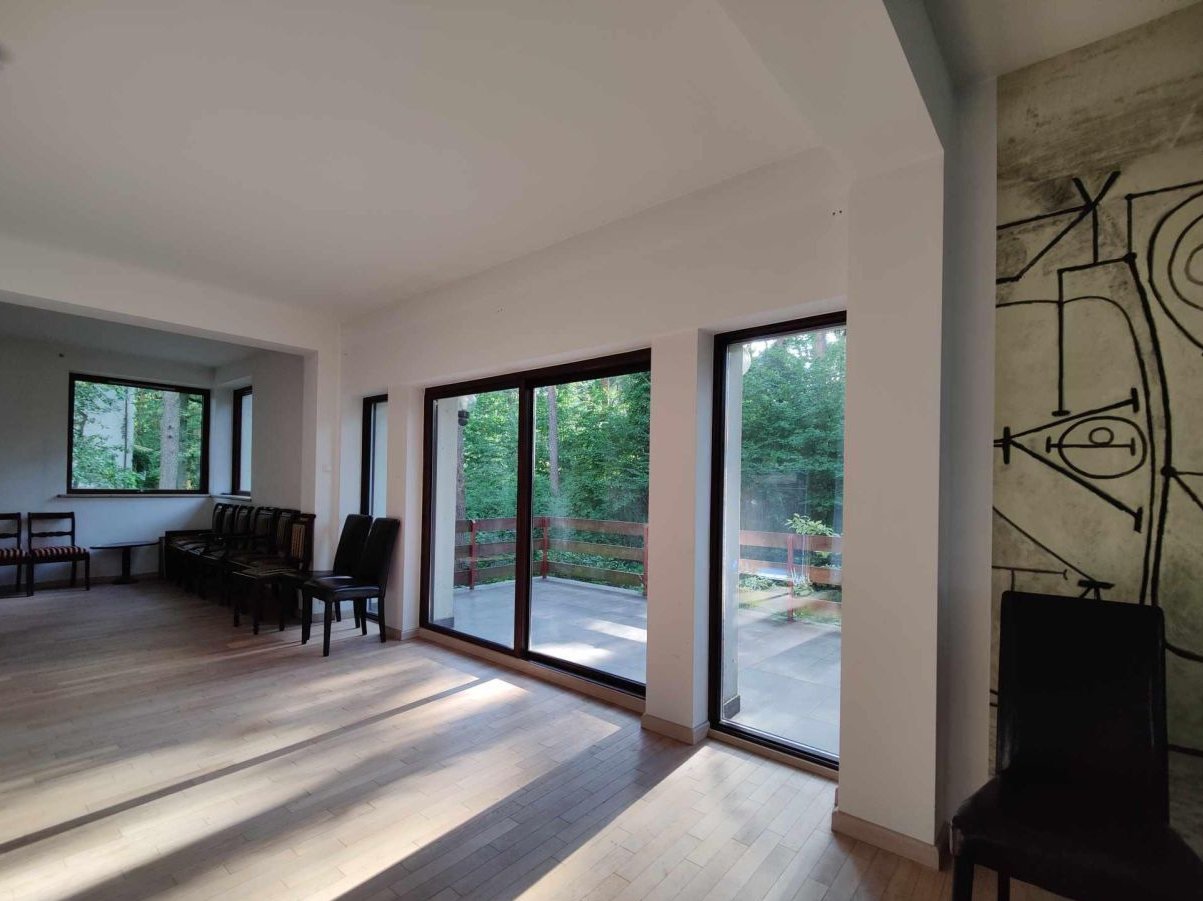 Wyjatkowy Dom w Prestiżowej Dzielnicy Podkowy