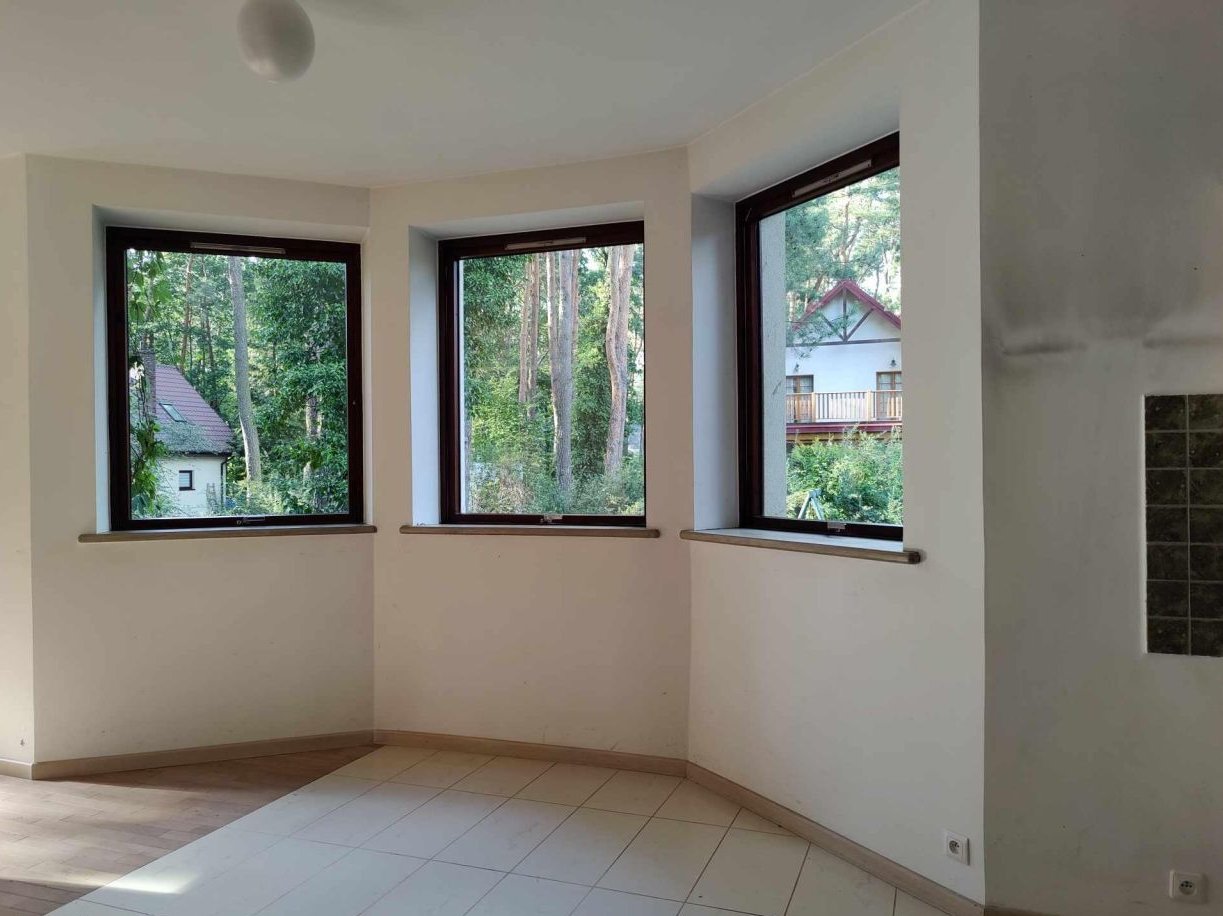 Wyjatkowy Dom w Prestiżowej Dzielnicy Podkowy