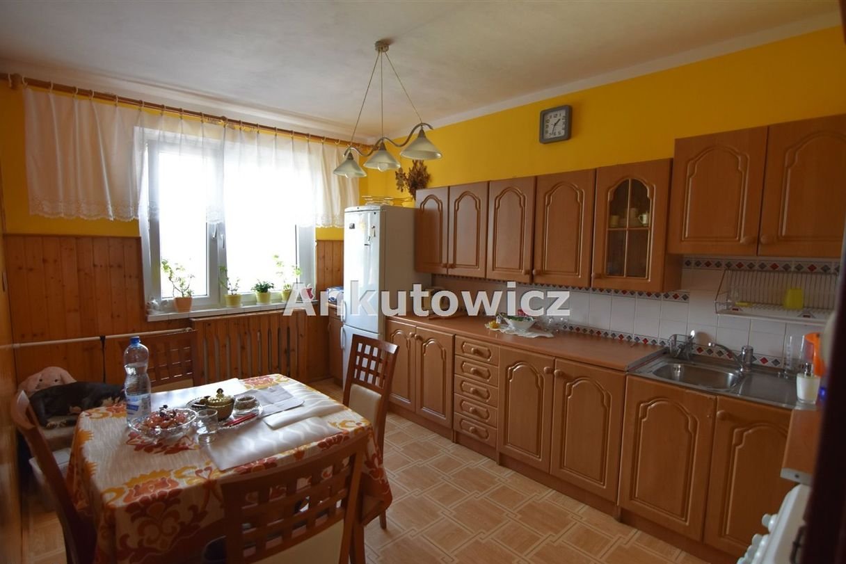 Sprzedaż lub zamiana na 2 pokoje do 2-piętra