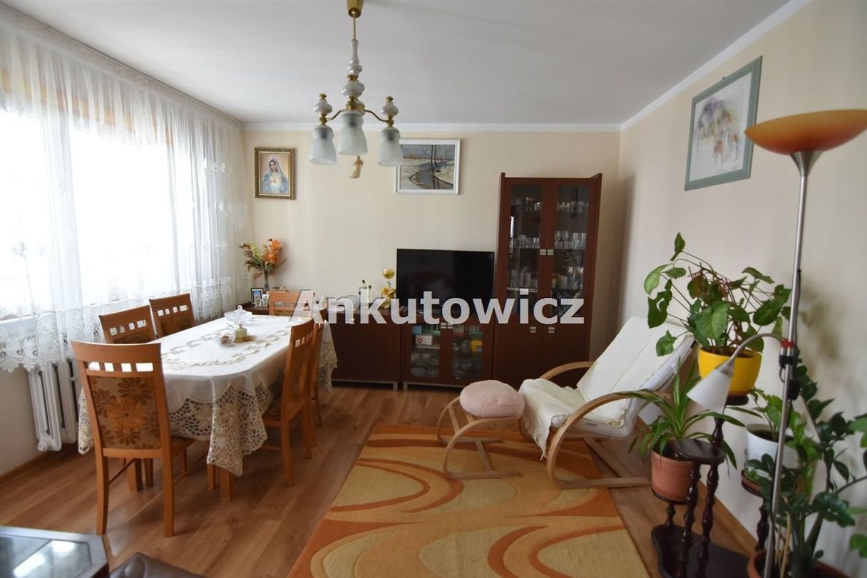 Sprzedaż lub zamiana na 2 pokoje do 2-piętra