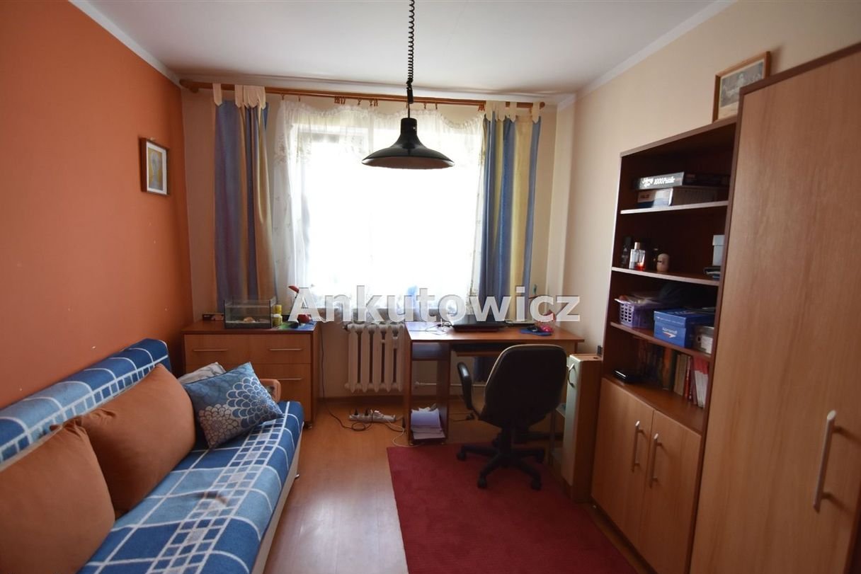 Sprzedaż lub zamiana na 2 pokoje do 2-piętra