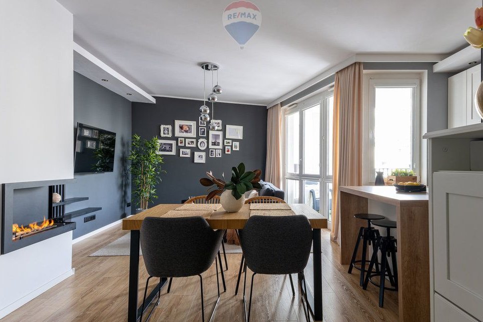 Gotowe Do Wejścia, Trójstronne, Nowoczesne Osiedle