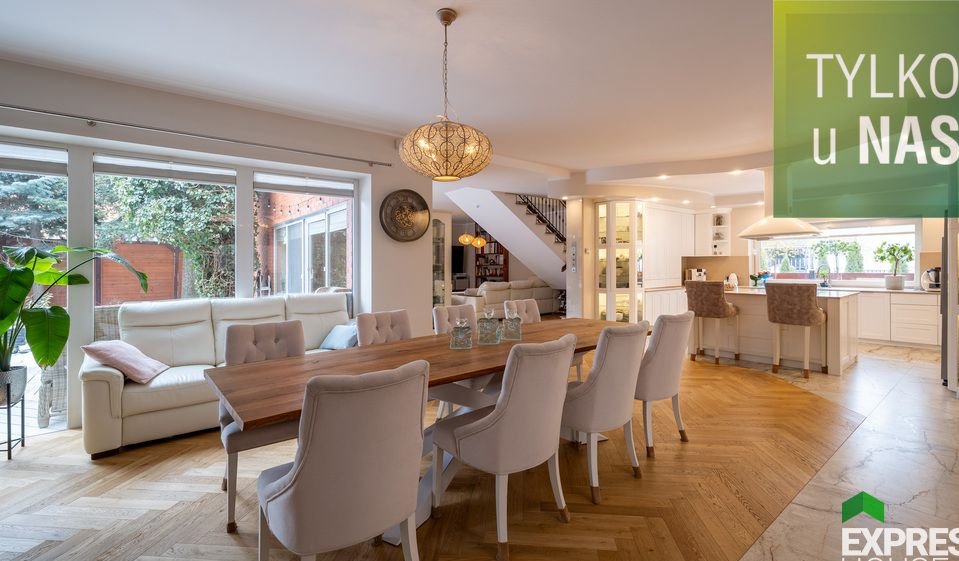 Piękny, do wejścia dom wolnostojący blisko centrum