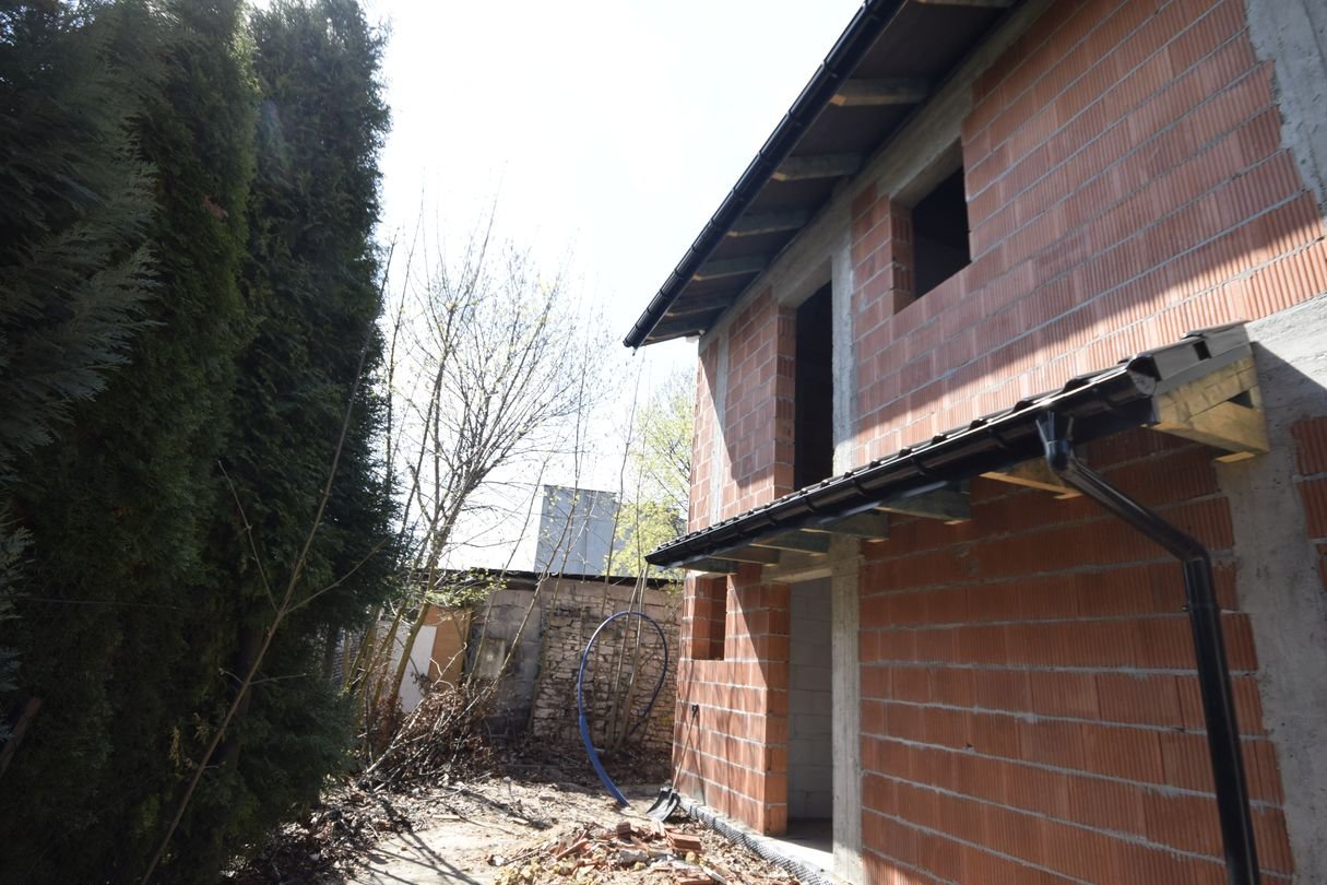 Mały dom w centrum miasta - Nowa Cena