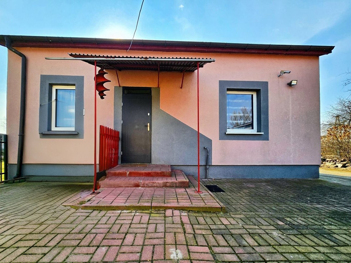 Dom na wsi na działce 2400 m2, letnia kuchnia, piwniczka, budynek gosp