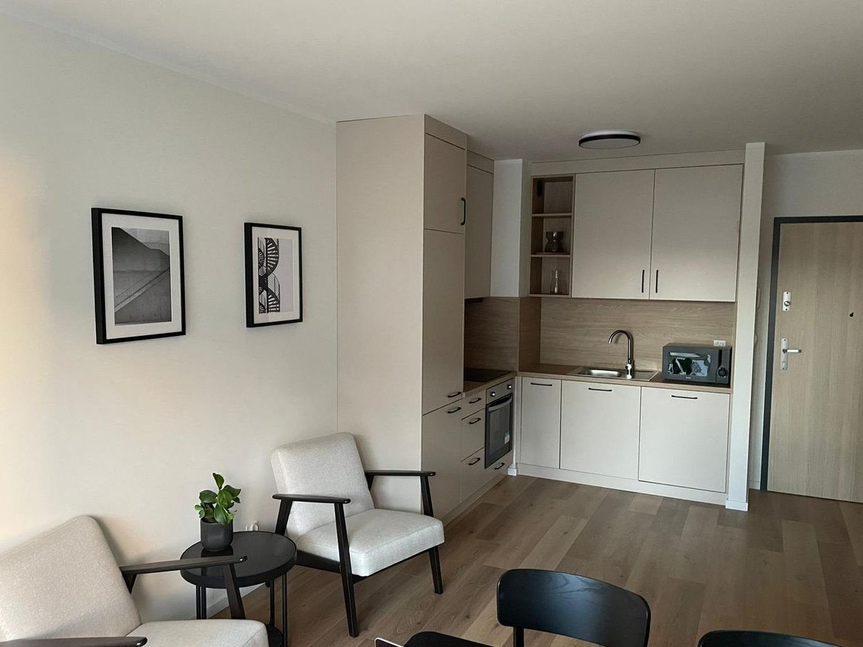 ‼️Hala Garażowa -> Metro Karolin -> Factory -> Dni otwarte do soboty‼️