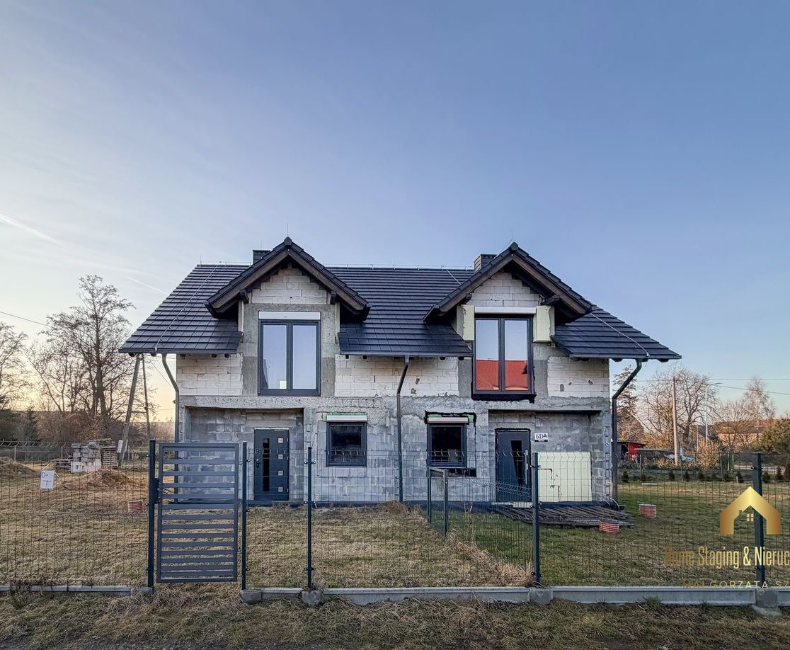 Dom dwulokalowy w trakcie budowy w Ręczynie- 9 pokoi + działka 22 ary