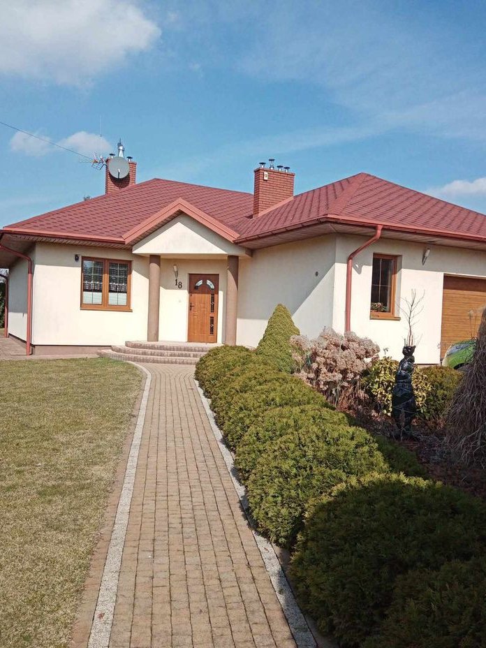 Piękny dom pod lasem