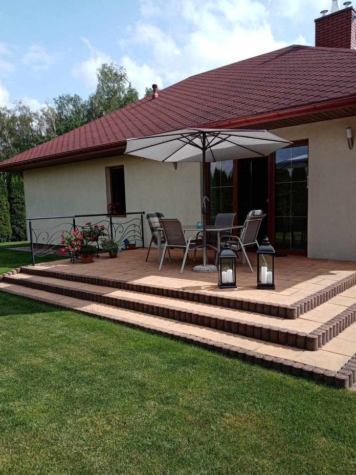 Piękny dom pod lasem