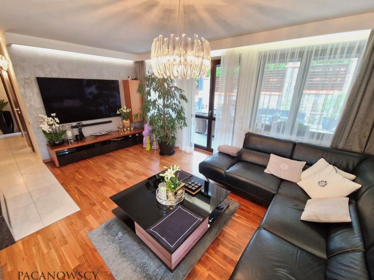 Dom, 183,30 m², Bibice