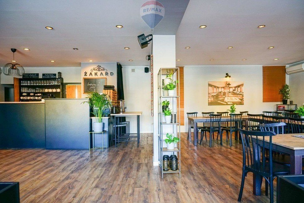 Dom 275m2 z usługowym parterem, Żyrardów