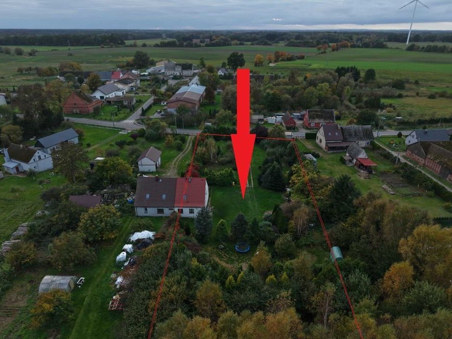 Piękny dom w Ciesławiu z bardzo dużą działką