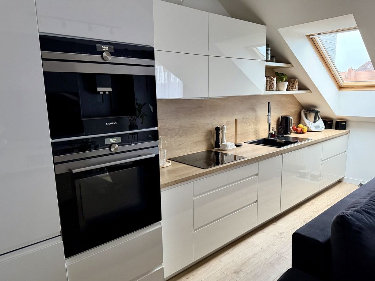 Sprzedam przestronne mieszkanie w Warzymicach bez pośredników !