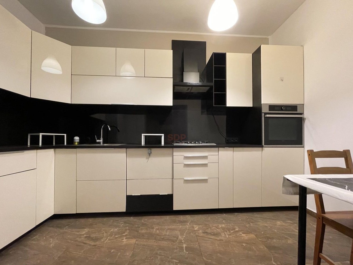 3 pokoje po remoncie w kamienicy po całkowitej rewitalizacji