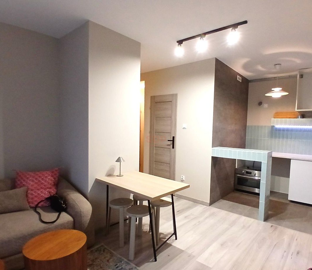 Gotowe do wprowadzenia 3 pokoje, 2 tarasy, miejsce postojowe Na Górnej