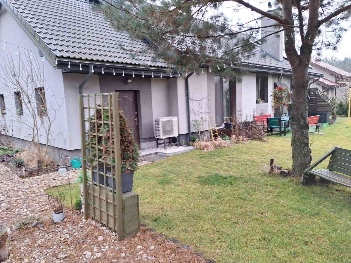 Na sprzedaż dom energooszczędny z ogrodem i wyjściem do lasu