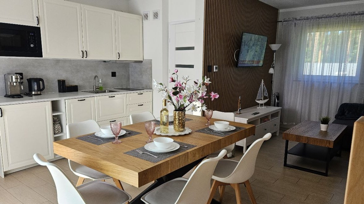 Nowoczesne mieszkanie z balkonem w Pobierowie