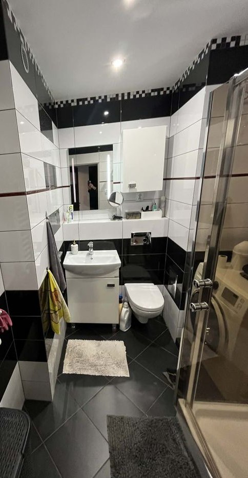 M-3 ( dwa nie przejściowe pokoje) z dużym balkonem