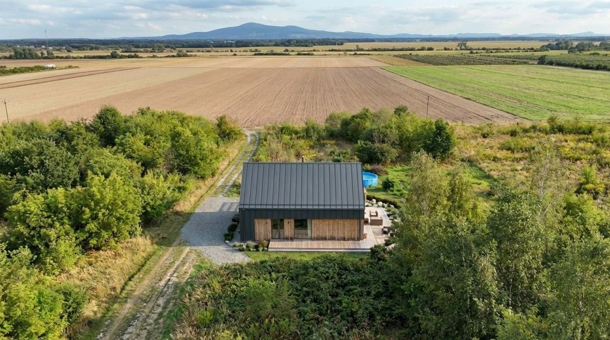 Nowoczesny dom w Lutyni – Widok na Ślężę! | 800m2 działki