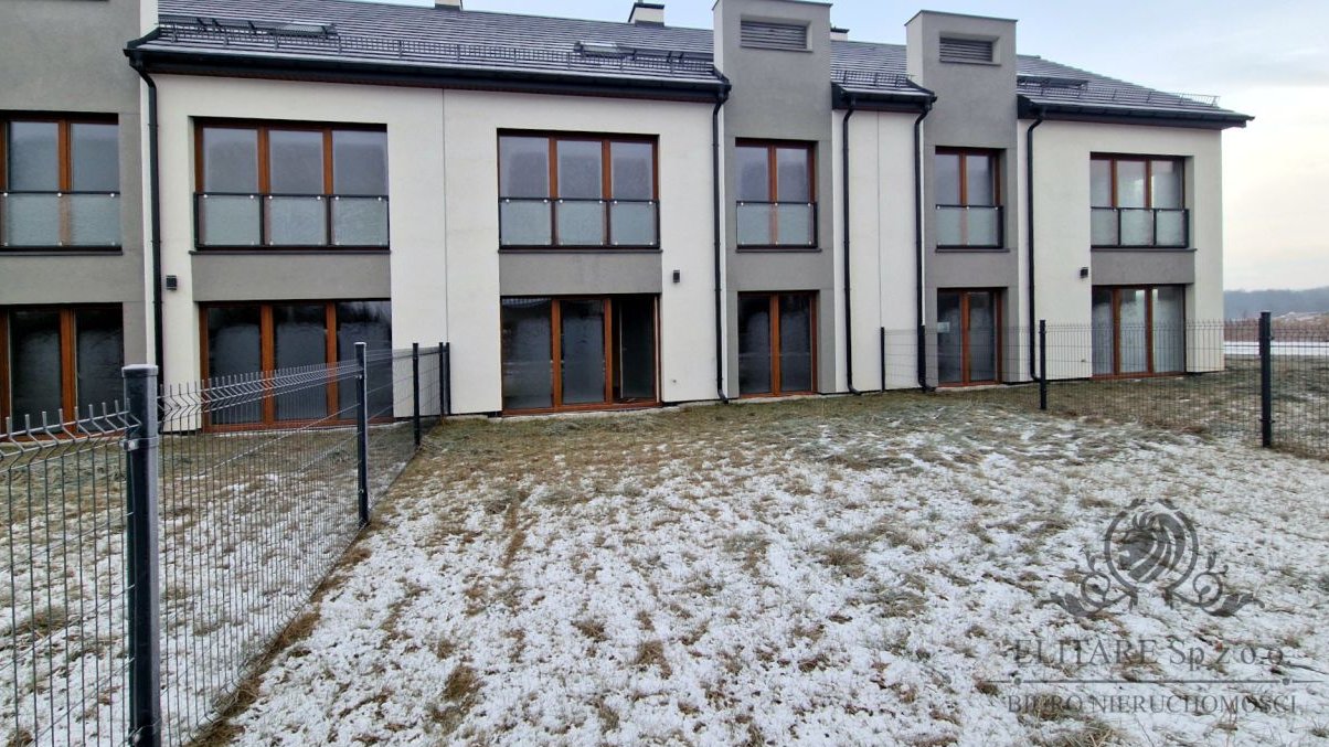 Duży dom szereg Środkowa o pow.141,88m2 na działce