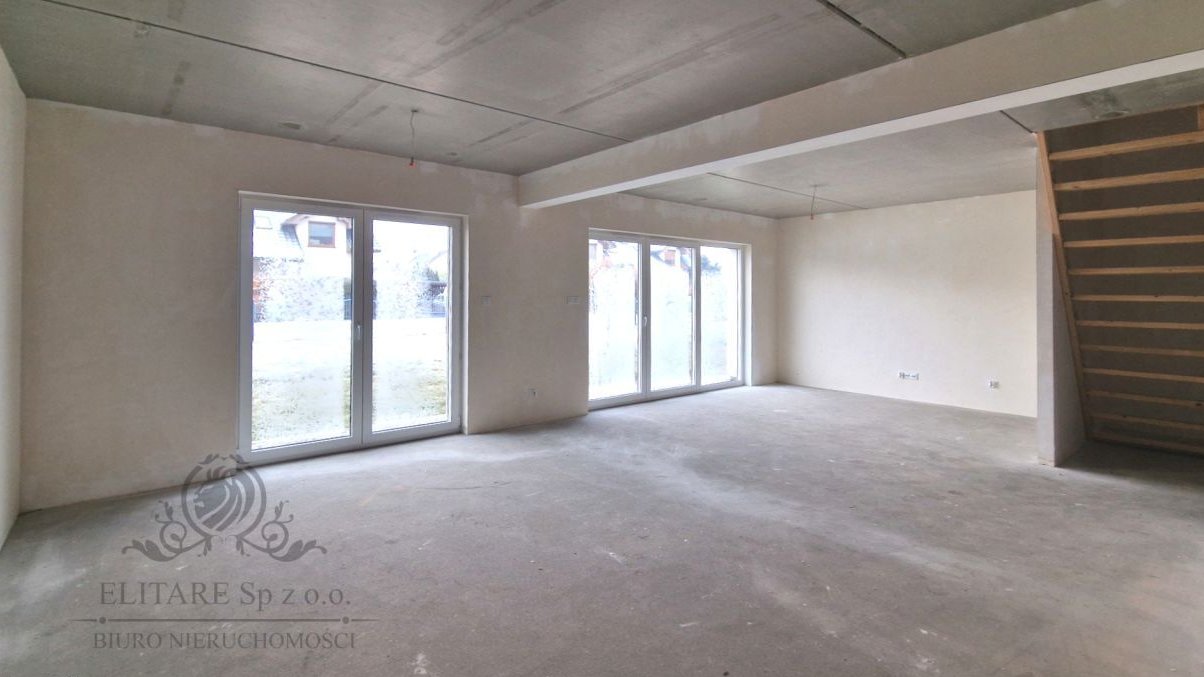 Duży dom szereg Środkowa o pow.141,88m2 na działce